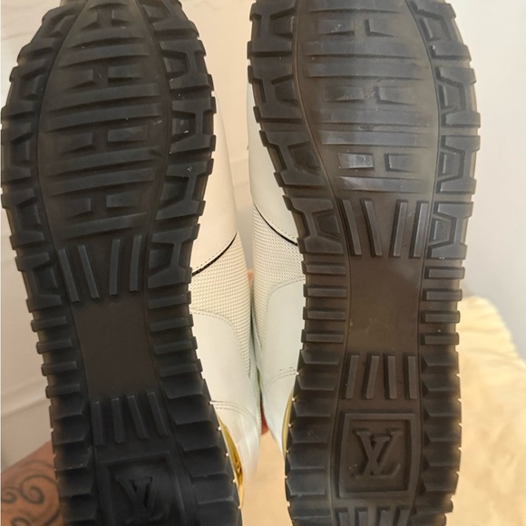 Louis Vuitton White and Black Men's Sneakers - Picture 3 of 4
